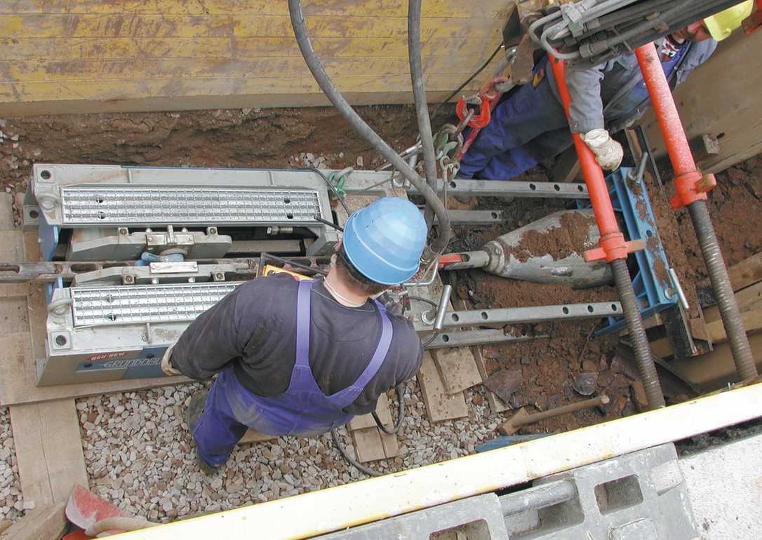 Tracto zeigt grabenlose Rohrsanierung auf der Ro-Ka-Tech 2025