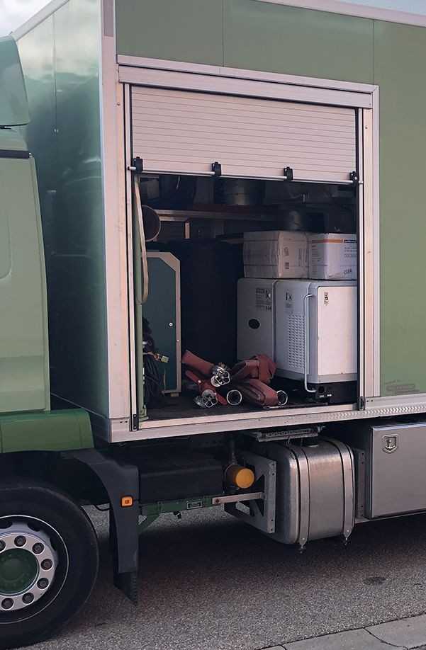 Neben der fachlichen Expertise verfügt Geiger Kanaltechnik auch über moderne technische Anlagen, um Auskleidungen mit Schlauchlining oder Reparaturen mit Robotertechnik auszuführen. | Foto: Geiger Kanaltechnik