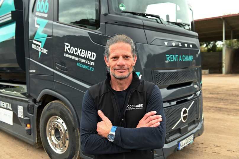 Rockbird-Geschäftsführer Christian Kleiner hofft, seine Kunden von den neuen Volvo-Elektrolastern überzeugen zu können. | Foto: QUATEX Rockbird-Geschäftsführer Christian Kleiner hofft, seine Kunden von den neuen Volvo-Elektrolastern überzeugen zu können. | Foto: QUATEX