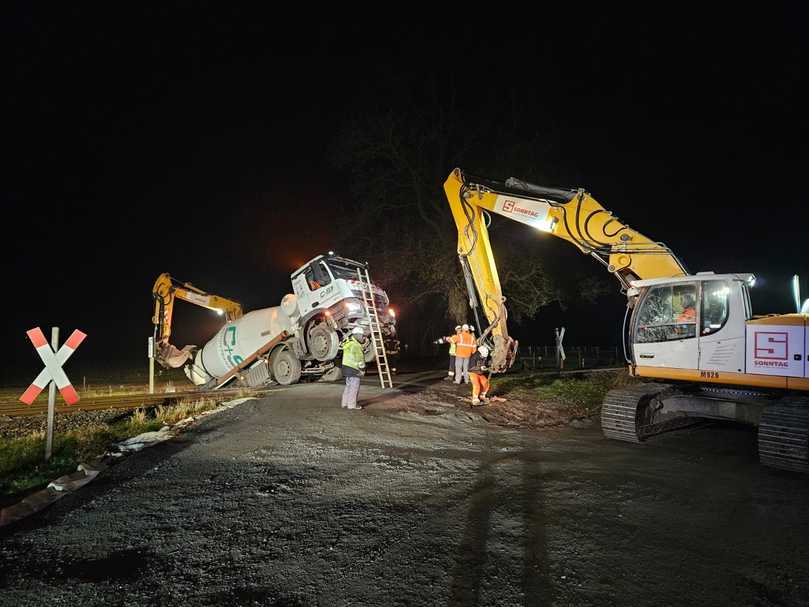 Bagger an der Einsatzstelle | Foto: Polizeiinspektion Stade
