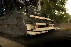 Weniger Hitze, mehr Druck: Der neue Asphalt-Standard kommt