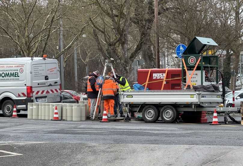 Die kompakte Baustelleneinrichtung für das TIP-Verfahren minimiert den Flächenbedarf und reduziert Einschränkungen für Anwohner und Verkehrsteilnehmer. | Foto: Sanierungstechnik Dommel Die kompakte Baustelleneinrichtung für das TIP-Verfahren minimiert den Flächenbedarf und reduziert Einschränkungen für Anwohner und Verkehrsteilnehmer. | Foto: Sanierungstechnik Dommel