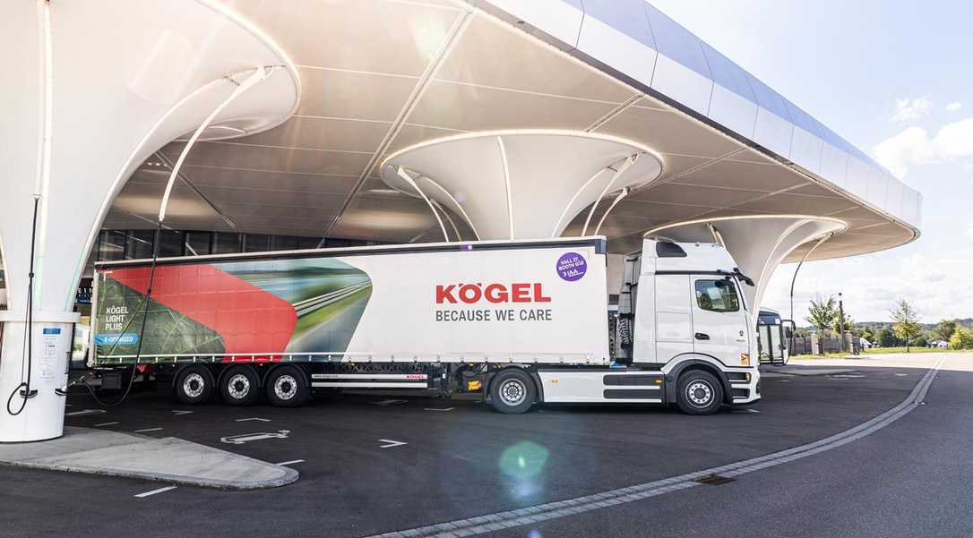 4 Tonnen mehr Nutzlast am E-Lkw: Kögel zeigt e-optimierten Trailer