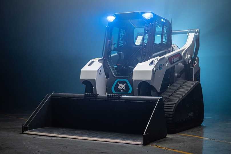 Der erste Raupenkompaktlader ohne Hydrauliksystem: Bei der Konzeptmaschine Bobcat T7X werden Fahr- und Arbeitsbewegungen vollelektrisch angetrieben. | Foto: Doosan Bobcat Der erste Raupenkompaktlader ohne Hydrauliksystem: Bei der Konzeptmaschine Bobcat T7X werden Fahr- und Arbeitsbewegungen vollelektrisch angetrieben. | Foto: Doosan Bobcat