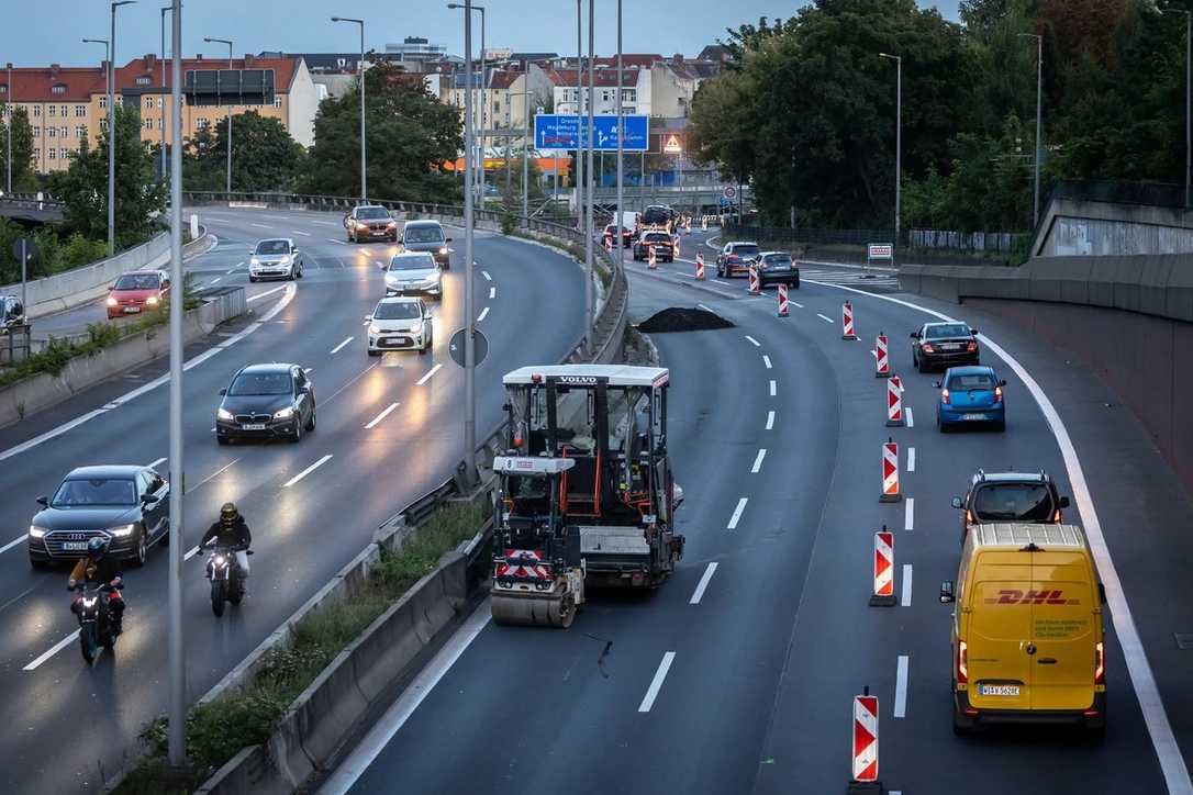 Straßenbau: Bauwirtschaft beklagt leere Auftragsbücher Straßenbau: Bauwirtschaft beklagt leere Auftragsbücher