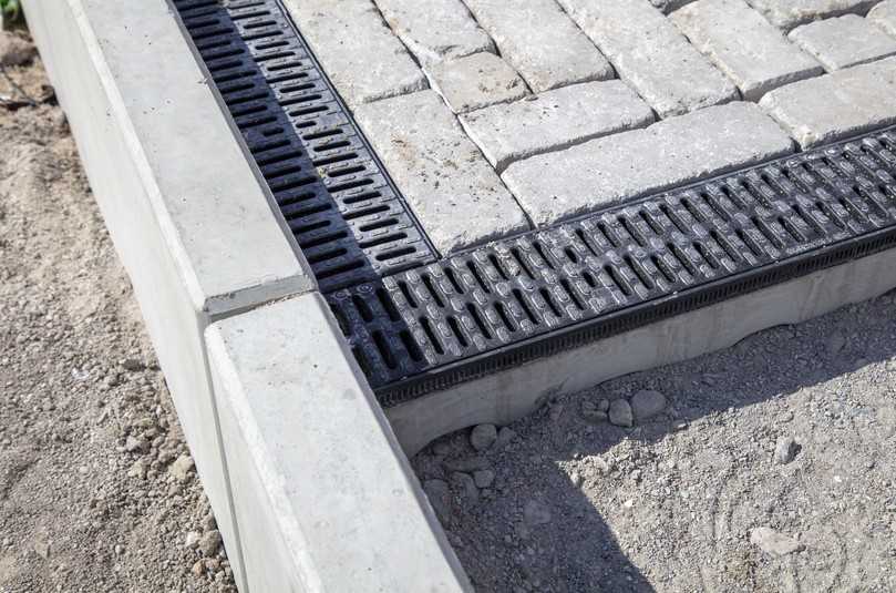 Aufgrund von Umwelteinflüssen wie der Nordseeluft, kamen bei diesem Projekt Roste und Kantenschutz aus korrosionsbeständigem Kunststoff zum Einsatz. | Foto: Aco