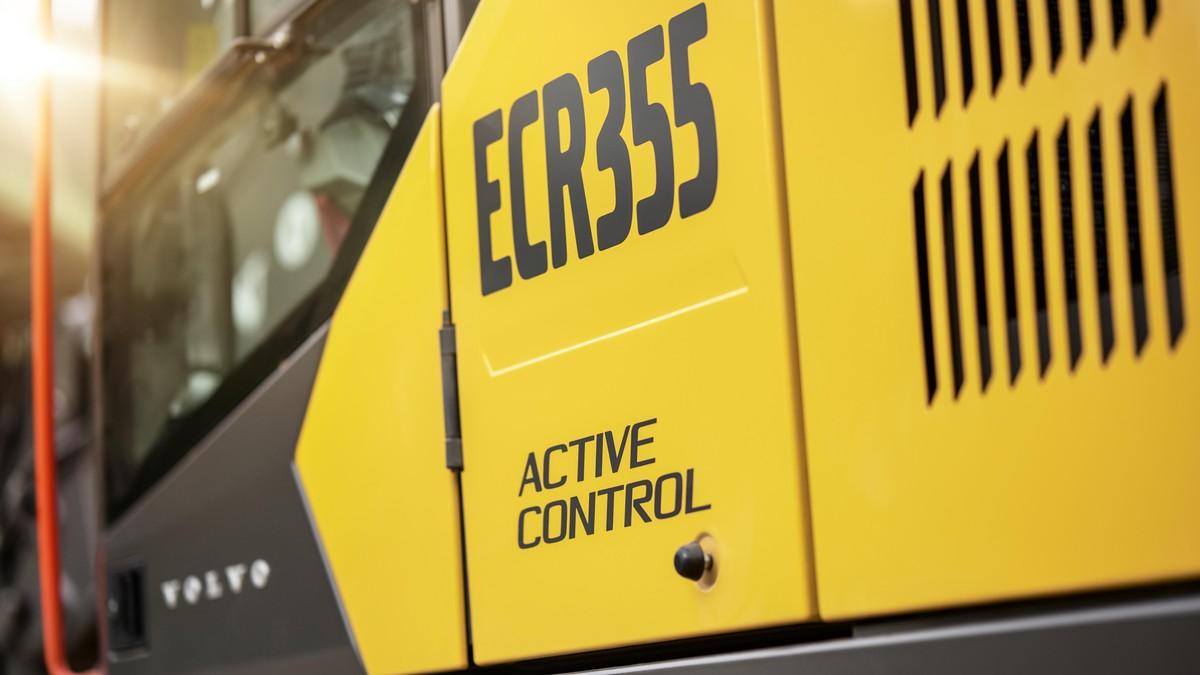 Das halbautonome System „Volvo Active Control" verbessert die Effizienz und Präzision von Grab- oder Planierarbeiten. | Foto: Volvo Das halbautonome System „Volvo Active Control" verbessert die Effizienz und Präzision von Grab- oder Planierarbeiten. | Foto: Volvo