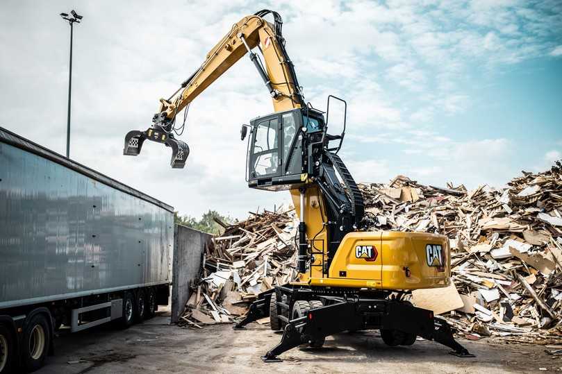 Beim Umschlag von Schrott und Metall ist der Cat Umschlagbagger MH 3026 auf dem Demogelände in Karlsruhe ebenfalls in Aktion zu erleben. | Foto: Zeppelin