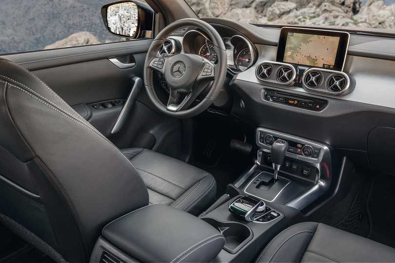 Oberklasse statt Arbeiterklasse: So edel wie Mercedes stattet sonst kein Hersteller sein Pickup-Modell aus. | Foto: Daimler Benz Oberklasse statt Arbeiterklasse: So edel wie Mercedes stattet sonst kein Hersteller sein Pickup-Modell aus. | Foto: Daimler Benz