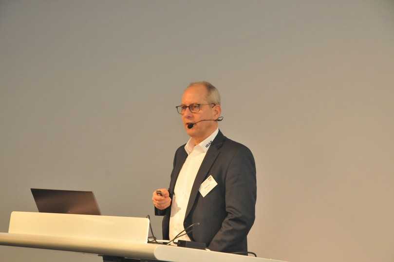 Arno Jugel von IBAK berichtete über den Einsatz von Künstlicher Intelligenz. | Foto: Sven Thürnau Arno Jugel von IBAK berichtete über den Einsatz von Künstlicher Intelligenz. | Foto: Sven Thürnau
