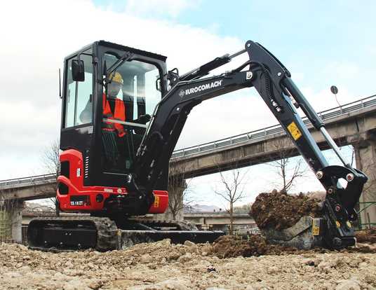 Mehr Minibagger für Case: CNH Industrial kauft Eurocomach-Hersteller Sampierana