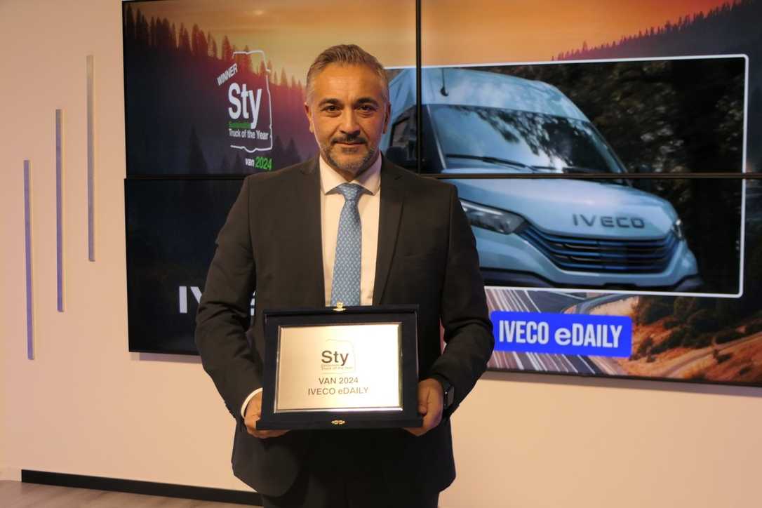 Auszeichnung fĂŒr den eDaily von Iveco: Sustainable Truck of the Year 2024 Auszeichnung fĂŒr den eDaily von Iveco: Sustainable Truck of the Year 2024