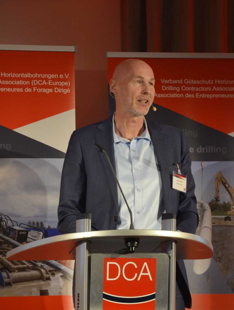 DCA-Präsident Jorn Stoelinga bei seinem Bericht zu den Verbandsaktivitäten im letzten Jahr | Foto: B_I/Valdix