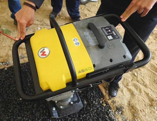 Dank Parallelfederung ist der gesamte Griffbereich schwingungsentkoppelt.