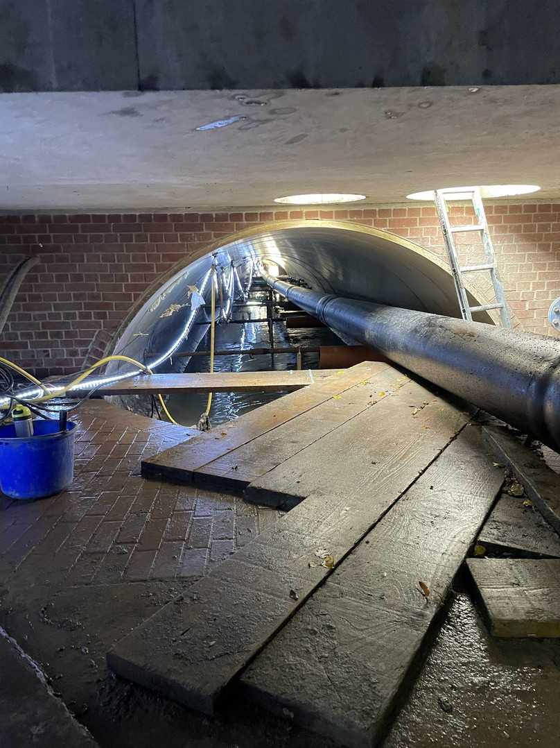 Einzug der Fernwärmeleitung | Foto: TeamBau