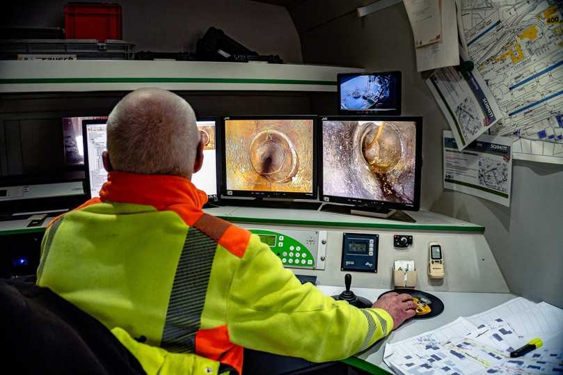 Mittels moderner TV-Inspektion werden Schäden wie Risse oder Korrosion aus dem Einsatzfahrzeug heraus präzise lokalisiert. | Foto: Infravadis