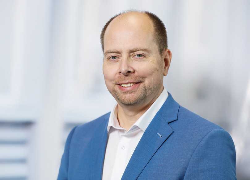 Wilhelm Schneider ist Experte für thermo- und duroplastische Kunststoffe sowie Faserkunststoffverbunde. | Foto: BGS/Lina Sommer