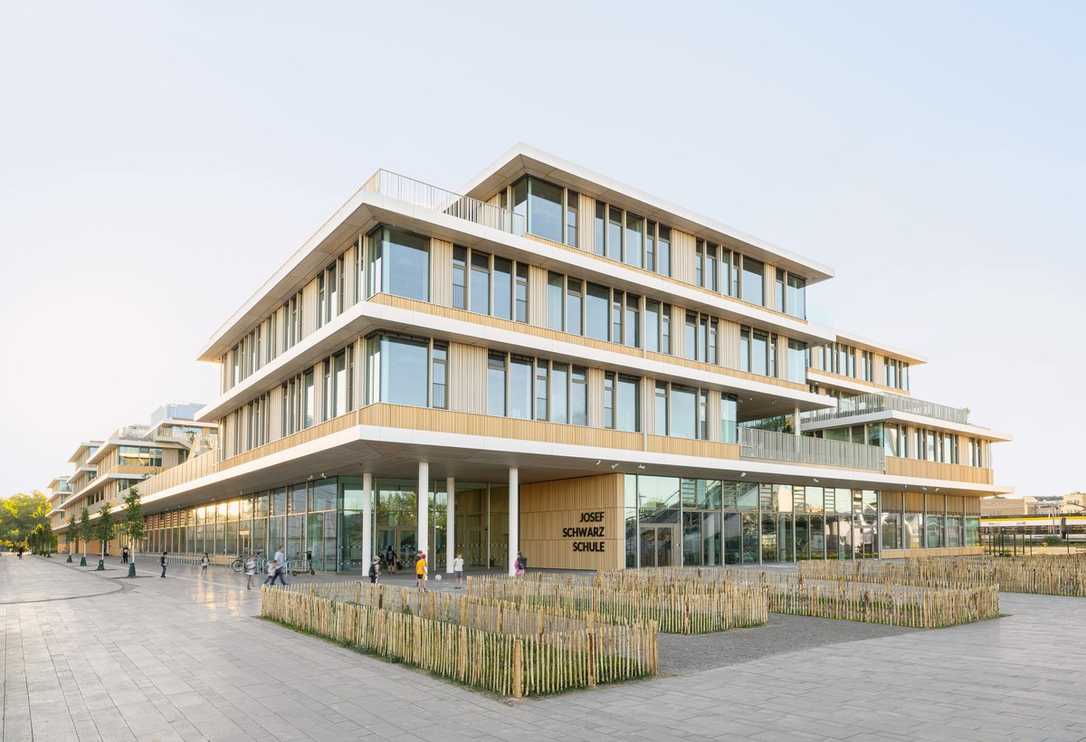 Nachhaltiger Bildungsbau: Josef-Schwarz-Schule gewinnt Deutschen Nachhaltigkeitspreis Nachhaltiger Bildungsbau: Josef-Schwarz-Schule gewinnt Deutschen Nachhaltigkeitspreis