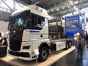 Quantron präsentiert Elektro-Lkw und neue digitale Service-Plattform