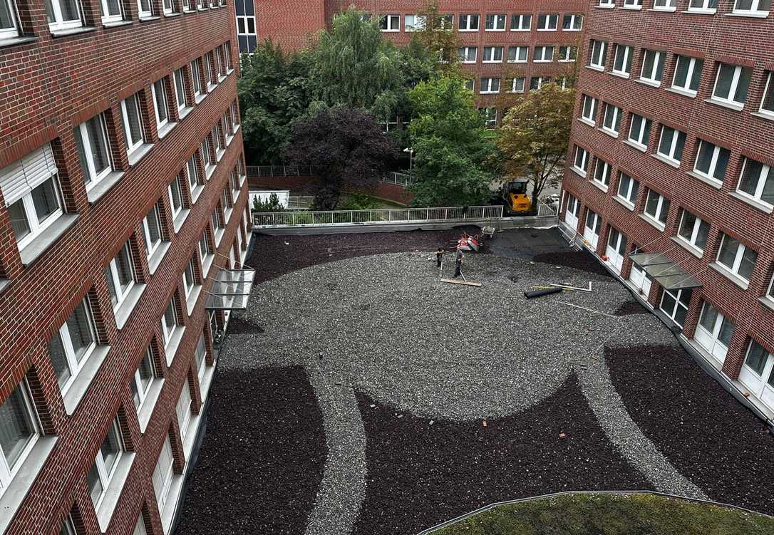 Gründach mit Leichtbaustoff realisiert: So gelingt Stadtbegrünung trotz statischer Grenzen