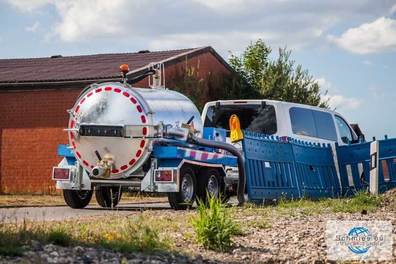 Vakuumsaugfass von Schmies.eu im Einsatz auf der Baustelle | Foto: Schmies.eu Vakuumsaugfass von Schmies.eu im Einsatz auf der Baustelle | Foto: Schmies.eu