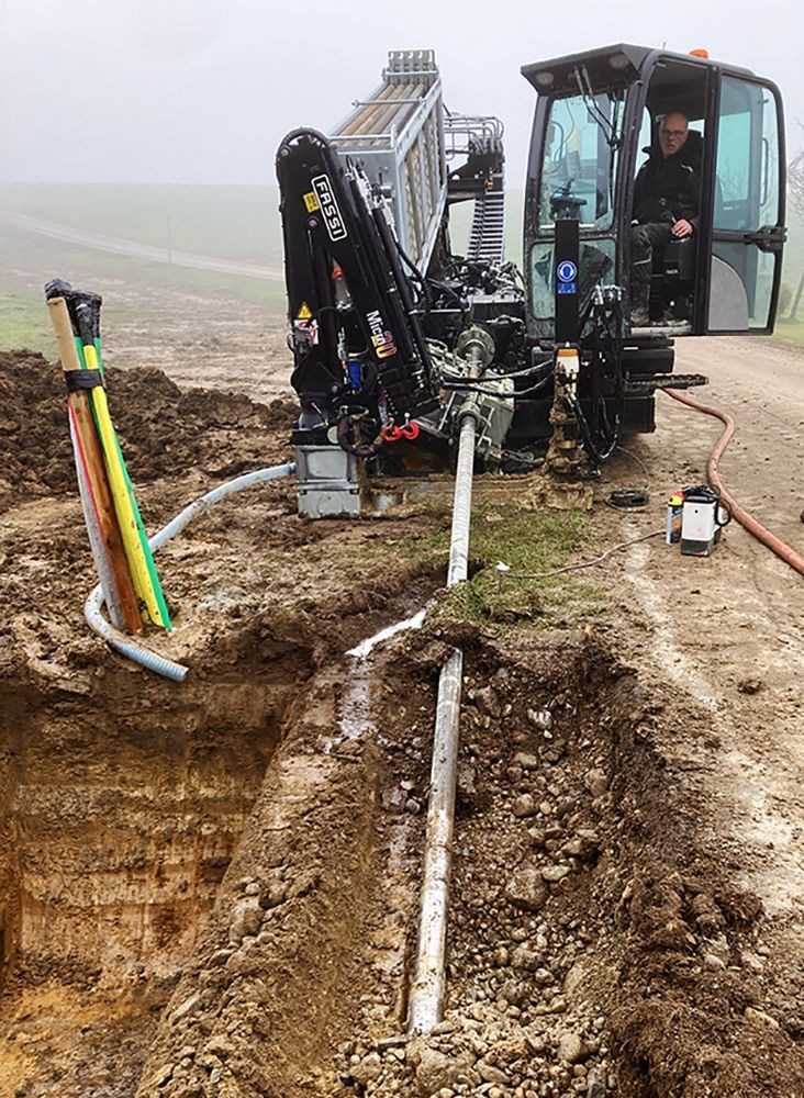 Der Grundodrill 20N verbindet Leistung und Flexibilität für die optimale Anpassung an die komplexen Bedingungen beim Bau von Verteilnetzen im HDD-Verfahren. | Foto: Tracto