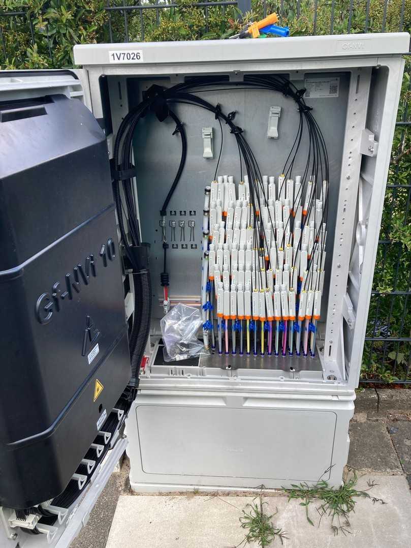 Beispiel für einen Netzverteiler | Foto: https://www.bundesregierung.de/breg-de/suche/gigabitstrategie-2076424 Beispiel für einen Netzverteiler | Foto: https://www.bundesregierung.de/breg-de/suche/gigabitstrategie-2076424