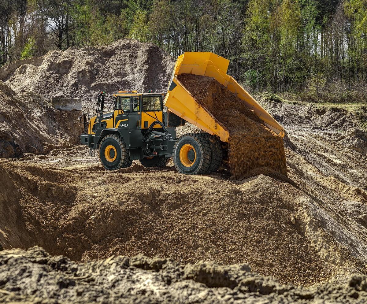 Der HA45A 4x4 bietet eine Nutzlast von 41 t in einer 25,7 m³ großen, beheizbaren Mulde. | Foto: Hyundai