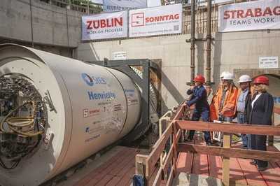 Tunnelbohrer geht auf Tauchgang