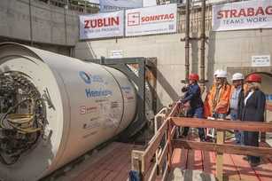 Tunnelbohrer geht auf Tauchgang