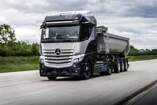Daimler Trucks startet Tests mit Brennstoffzellen-Lkw