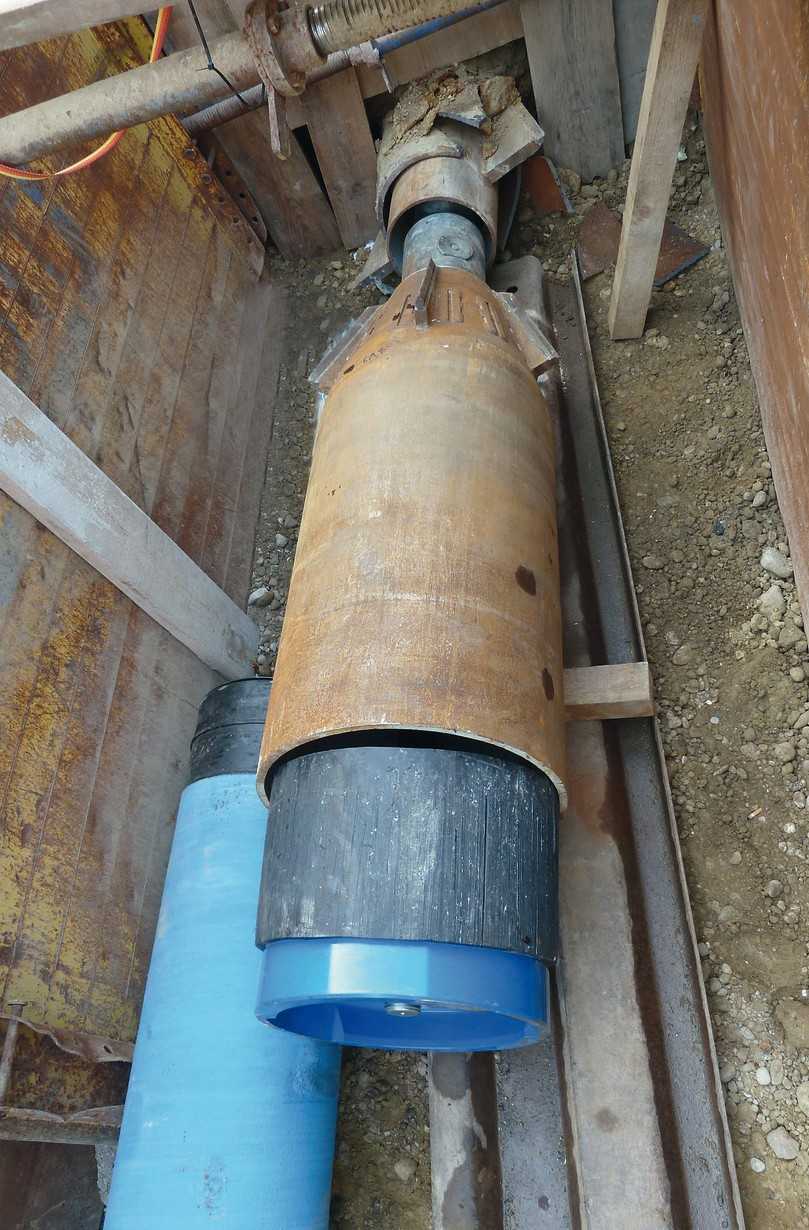 Mittels Berstlining lassen sich Altrohre aus spröden und duktilen Materialien problemlos bersten und erneuern. | Foto: Tracto-Technik Mittels Berstlining lassen sich Altrohre aus spröden und duktilen Materialien problemlos bersten und erneuern. | Foto: Tracto-Technik