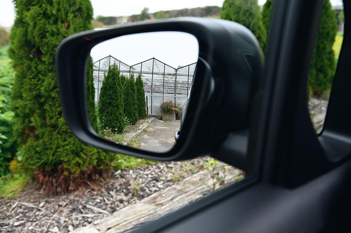 Große Außenspiegel sorgen für gute Rundumsicht. | Foto: Quatex