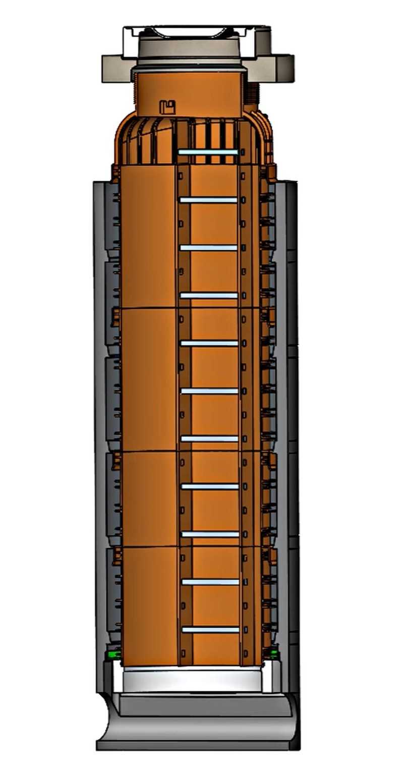 Das Modell zeigt den langlebigen, widerstandsfähigen Kunststoffschacht in kleinerer Nennweite, der in den Altschacht gesetzt wird. | Foto: Rehau