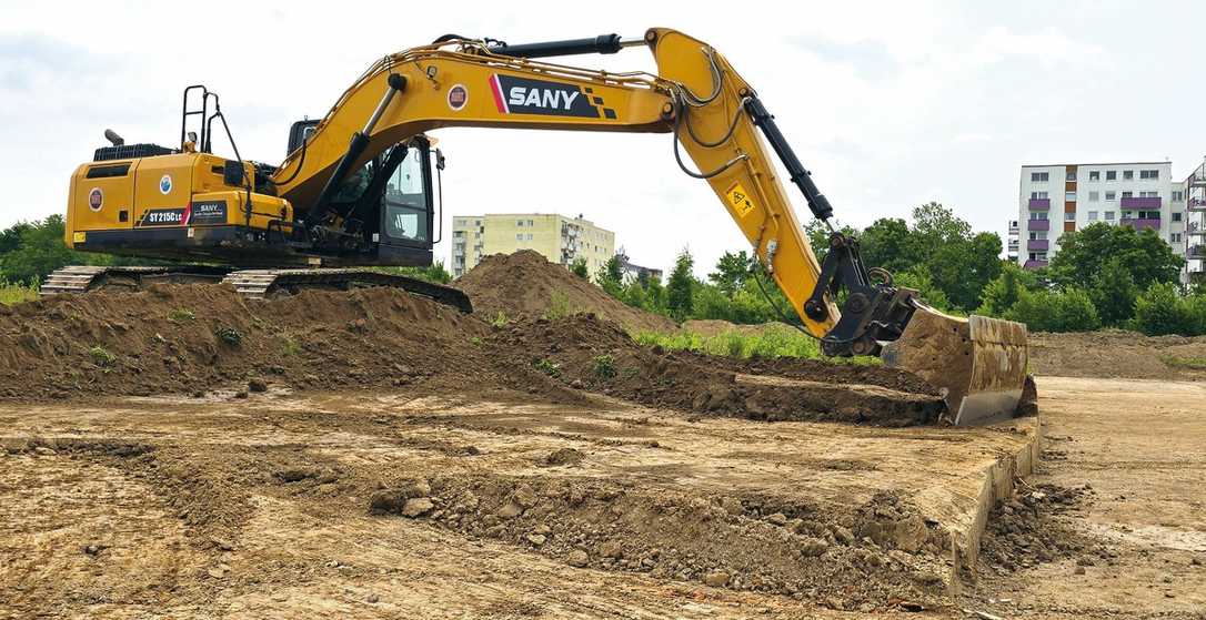 Der Raupenbagger Sany SY215C im Einsatz bei archäologischen Ausgrabungen