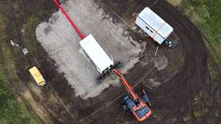 Grabenlos und direkt in die Erde