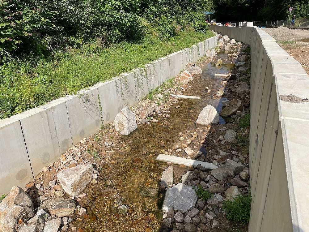 Bachlauf im Kanal: Ein U für umweltsensiblen Hochwasserschutz Bachlauf im Kanal: Ein U für umweltsensiblen Hochwasserschutz