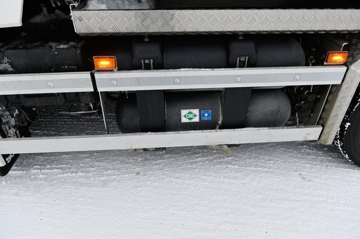 Die insgesamt vier 80-l-CNG-Tanks fassen 120 kg komprimiertes Erdgas, was für 300 bis 400 km Reichweite sorgt. | Foto: Quatex