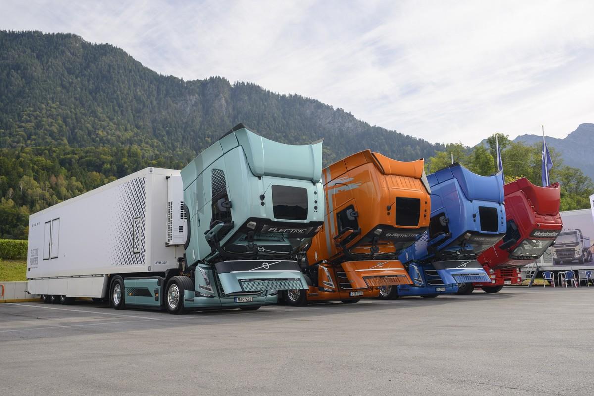 Tiefe Verbeugung für den detaillierten Einblick in die unterschiedliche Antriebstechnik unter den FH-Kabinen. | Foto: Quatex