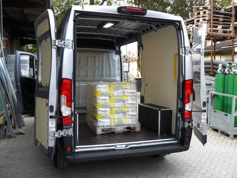 Einfach mal einladen: viel Platz und hohe Nutzlast
– her mit der Palette. | Foto: Randolf Unruh Einfach mal einladen: viel Platz und hohe Nutzlast
– her mit der Palette. | Foto: Randolf Unruh