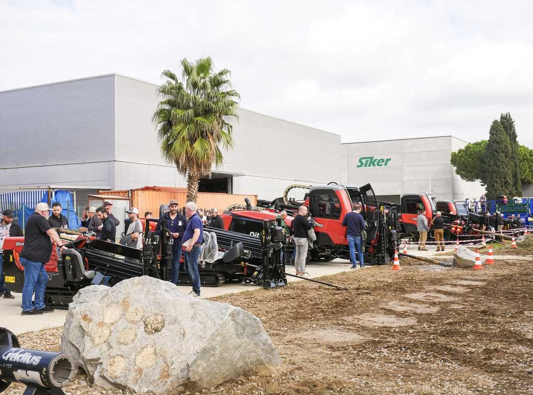 Ditch Witch feiert 75-jähriges Bestehen Ditch Witch feiert 75-jähriges Bestehen