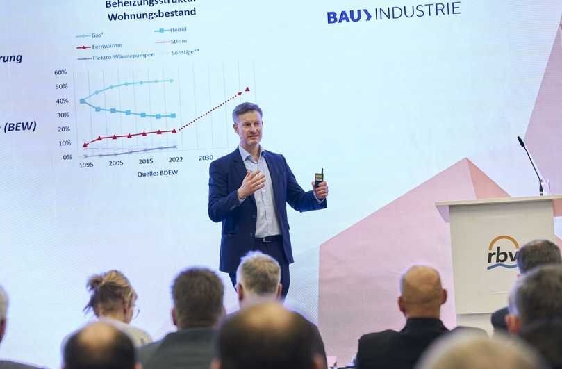 Dr. Kai Roger Lobo, VKU, sieht die kommunale Wärmeplanung als wichtiges Steuerungsinstrument: „Sie soll Investitionen lenken, Fehlentwicklungen vermeiden und Orientierung für langfristige Infrastrukturentscheidungen schaffen.“ | Foto: rbv