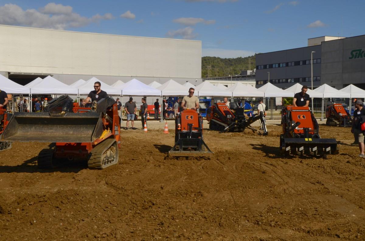 Die Besucher konnten die Maschinen ausgiebig testen. | Foto: B_I/Valdix