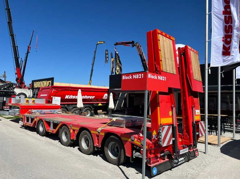 Vierachs-Tieflader K.SLA R4/2N-18/40 von Kässbohrer | Foto: QUATEX