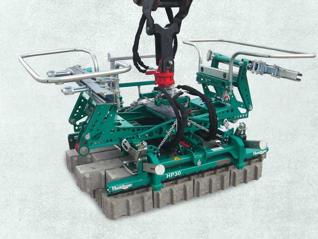 Pflaster-Verlegezange " HP30" von Hunklinger auf der GaLaBau in Nürnberg Pflaster-Verlegezange " HP30" von Hunklinger auf der GaLaBau in Nürnberg