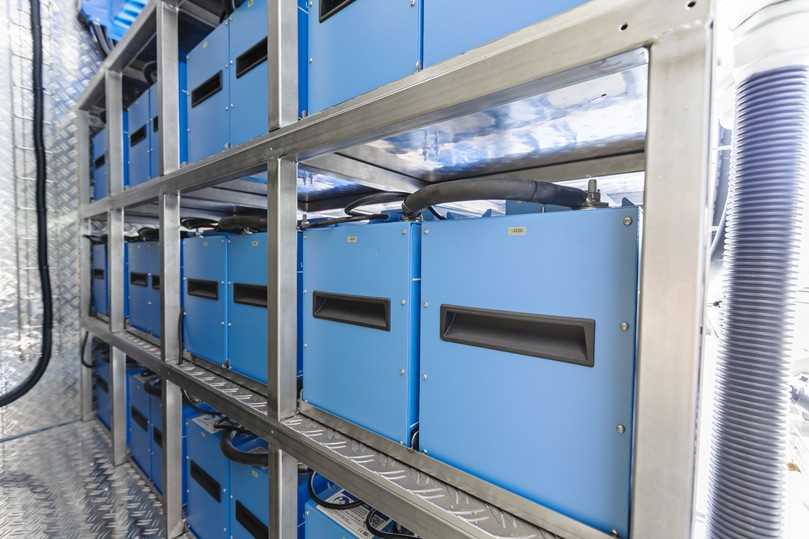 Maßgefertigter Sonderrahmen zur Aufnahme der Batteriesätze für autonome Energieversorgung | Foto: Prokasro