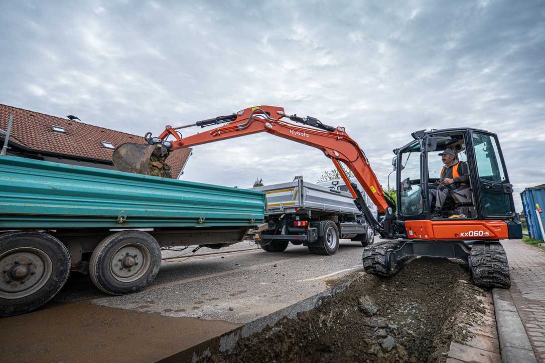 bbi Konjunkturumfrage zu Handel und Vermietung mit Baumaschinen und Baugeräten
