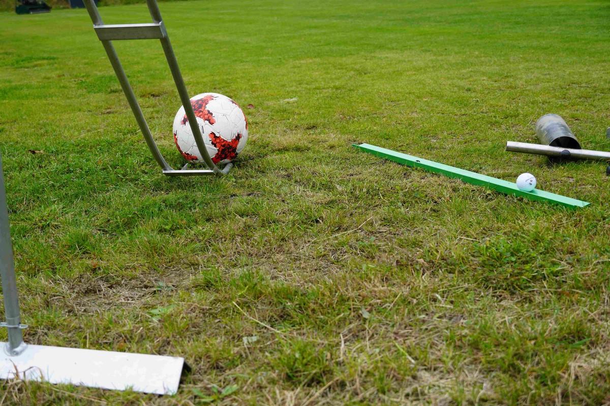 Um das Rollverhalten eines Fußballs oder eines Golfballs optimal analysieren zu können, gibt es verschiedene Messgeräte. | Foto: Hochschule Osnabrück