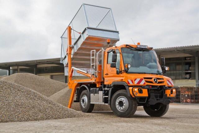 Das Jotha Absetzsystem kann Normcontainer aufnehmen und Schüttgüter in andere Container umladen. Ideal um Kleinmengen für den Abtransport zu sammeln.