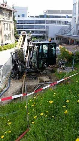 Die Bohranlage während der Pilotbohrung. | Fotos: Tracto-Technik Die Bohranlage während der Pilotbohrung. | Fotos: Tracto-Technik